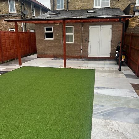 Good Priced Double Rooms In Sherperds Bush London Exterior foto