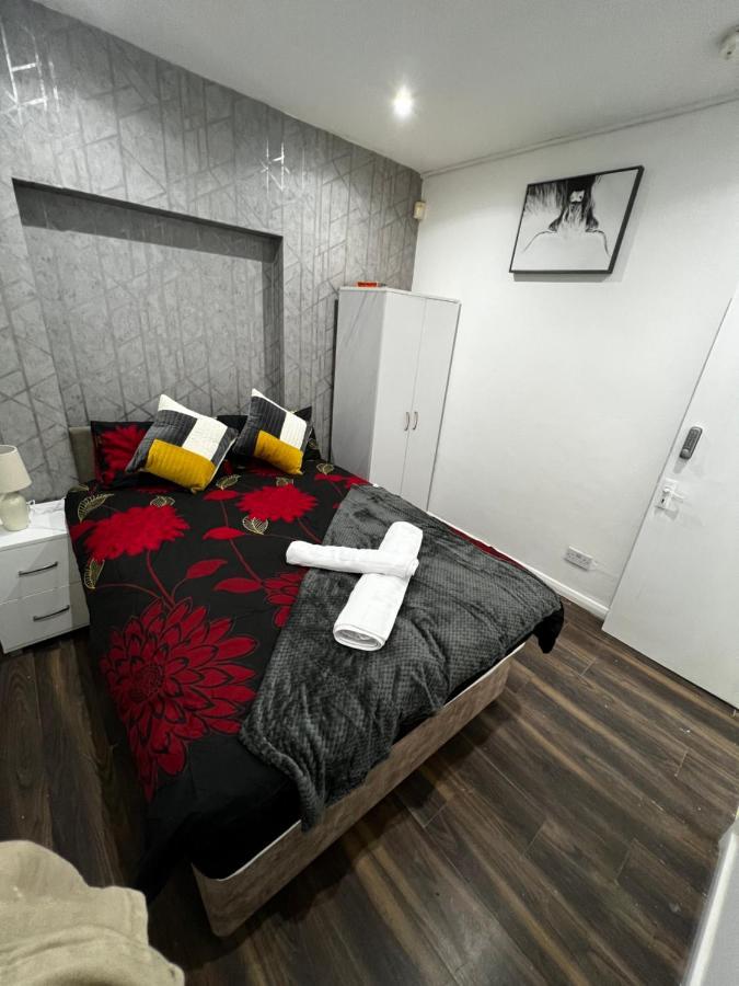 Good Priced Double Rooms In Sherperds Bush London Exterior foto