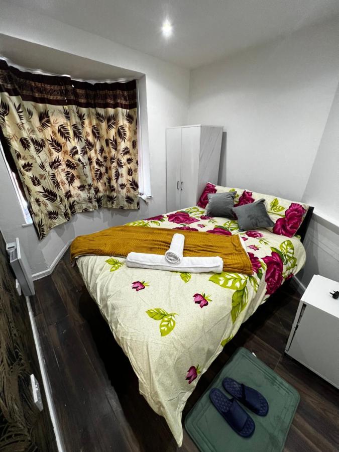 Good Priced Double Rooms In Sherperds Bush London Exterior foto