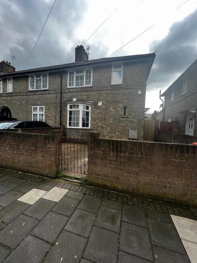 Good Priced Double Rooms In Sherperds Bush London Exterior foto